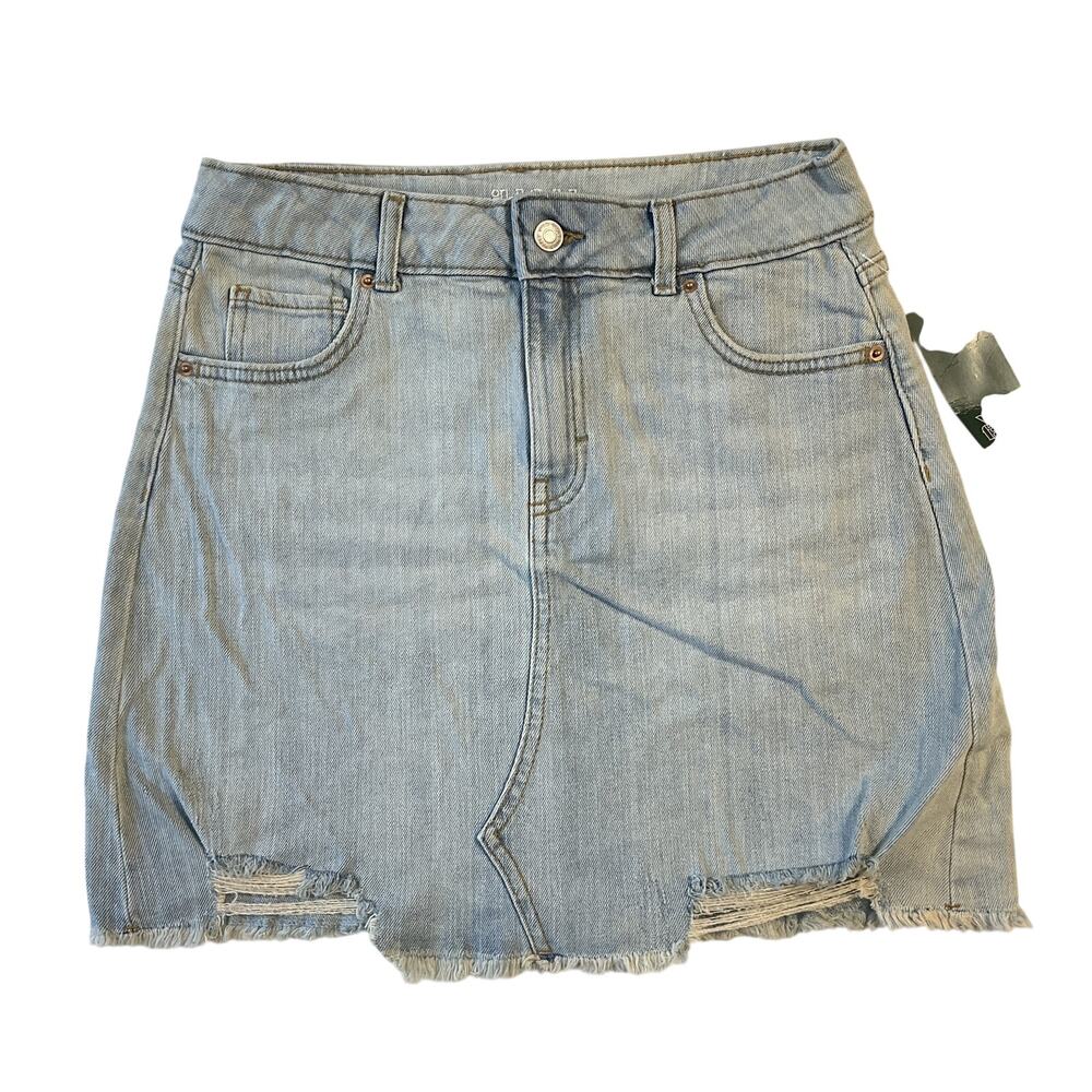 Wild Fable Women Mini Skirt Size 4 Light Blue Denim Cutoff Frayed Hem Button NWT